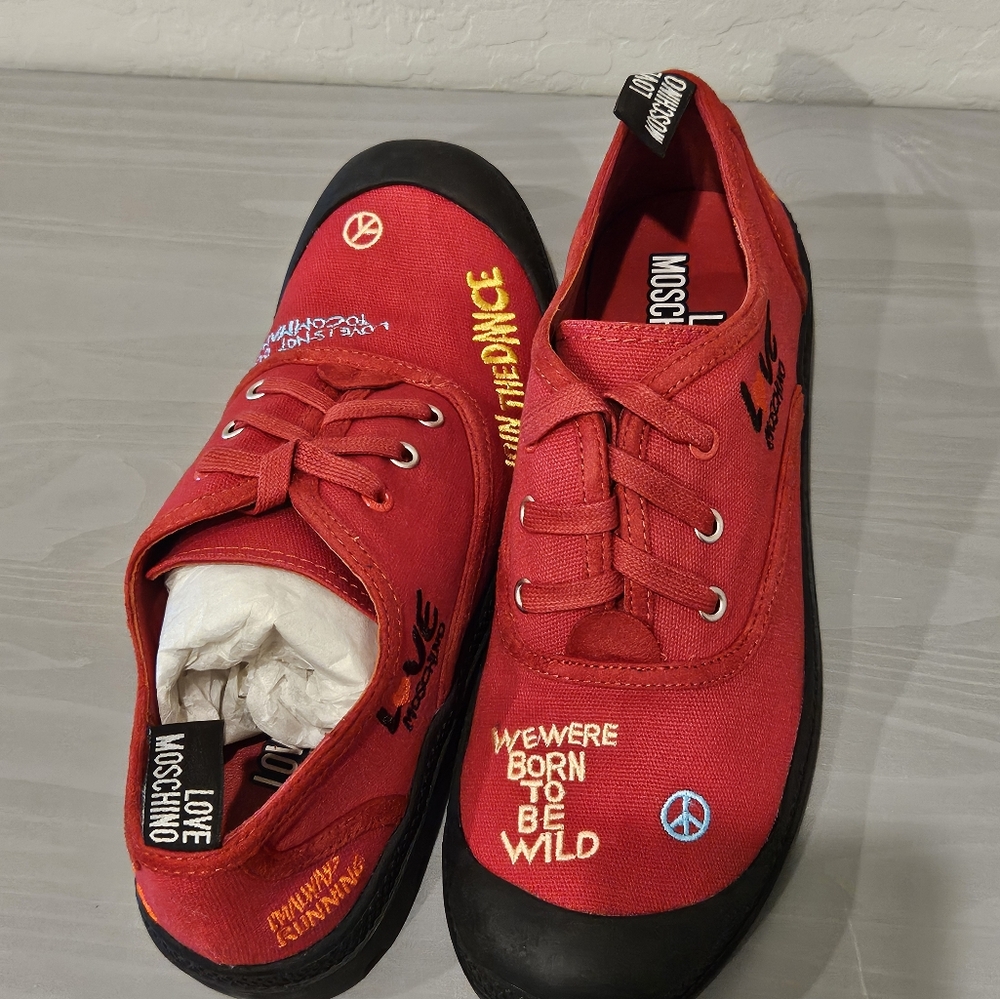 Moschino Red Canvas 'Join The Dance' Sneakers - Picture 5 of 14